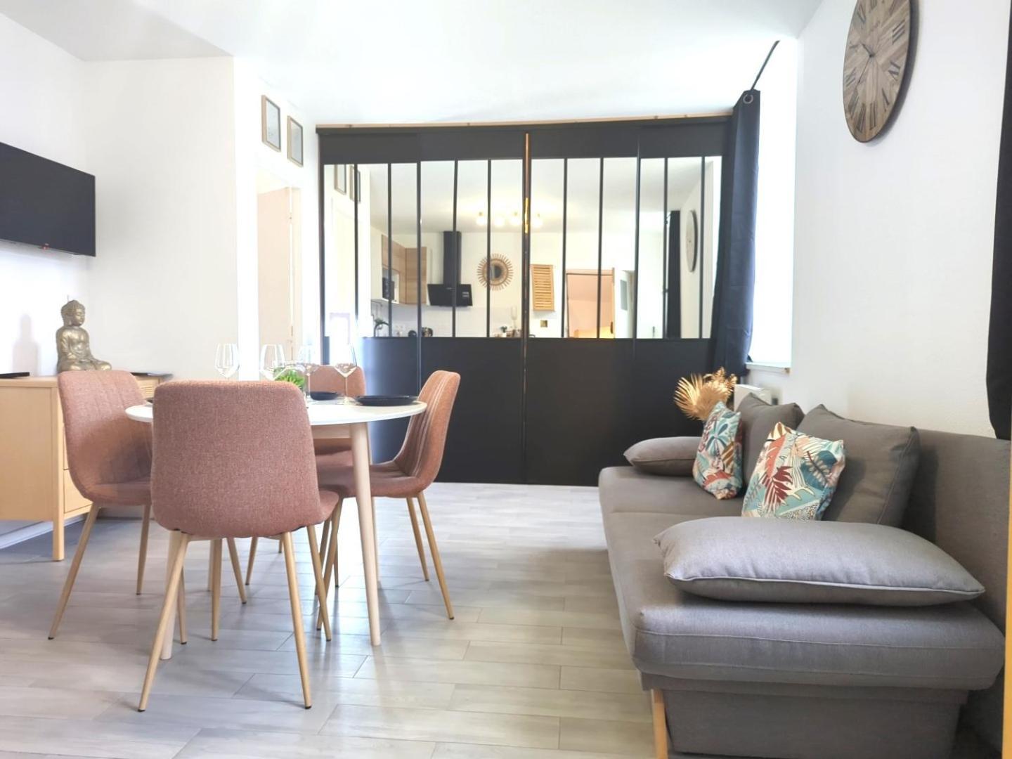Bel Appartement Meximieux Centre Ville 2 Chambres Екстериор снимка